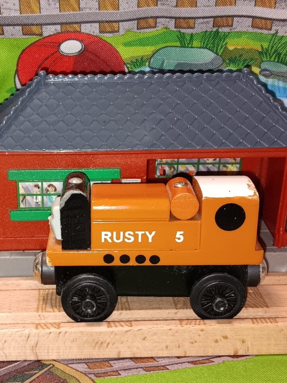 Thomas Wooden Railway Train Track Engine Rusty